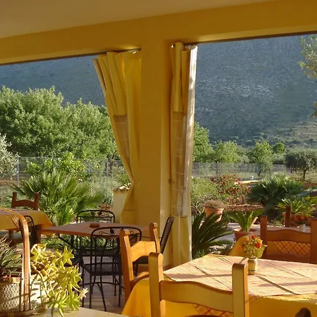 Serenity 3* كاستيلوزو