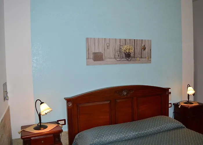 住宿加早餐酒店 Serenity 卡斯泰卢佐